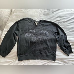 H&M New York Sweater